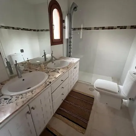 Luxe Prive Met Zeezicht Villa
