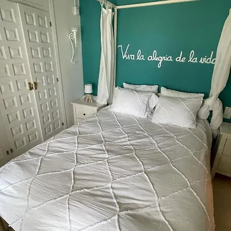 Luxe Prive Met Zeezicht Κάλπε